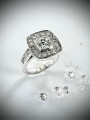 Coussin & entourage diamants