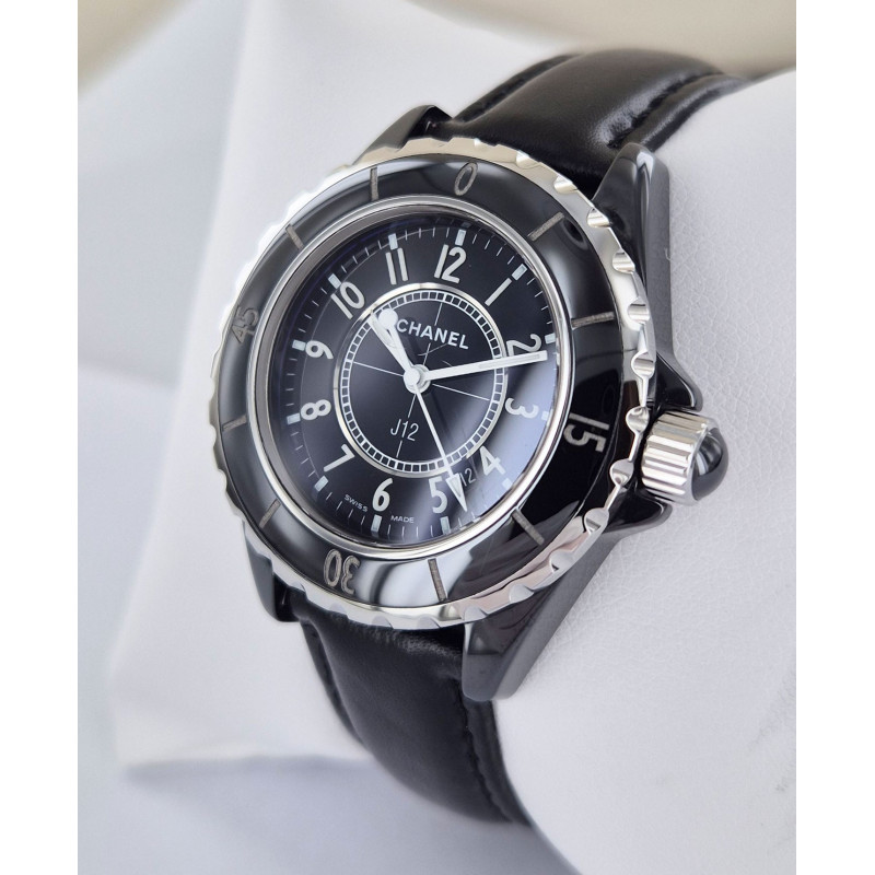 Chanel J12 H0680 Quartz
