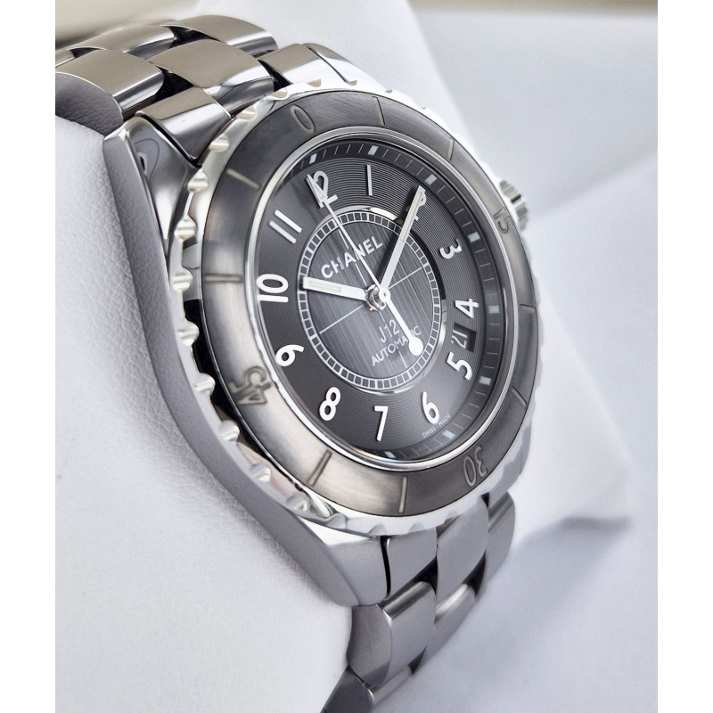 Chanel J12  H2979