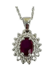 Rubis entourage diamants