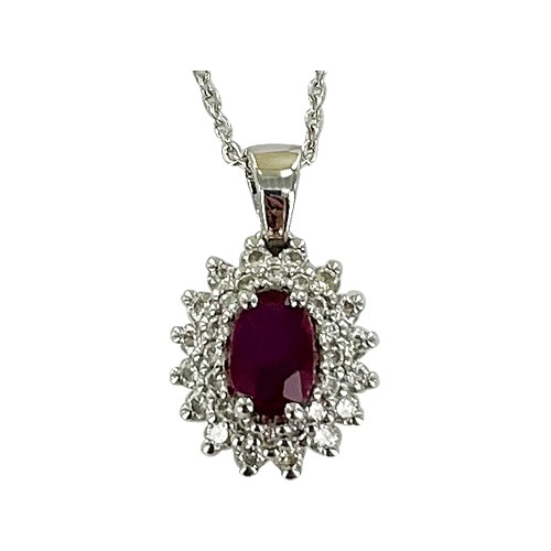 Rubis entourage diamants