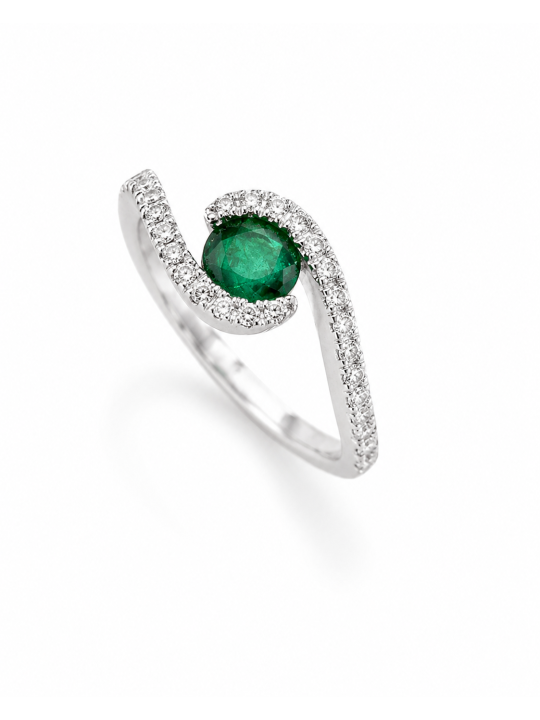 Bague en or blanc 18 carats émeraude et entourage diamants