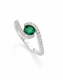 Bague en or blanc 18 carats émeraude et entourage diamants