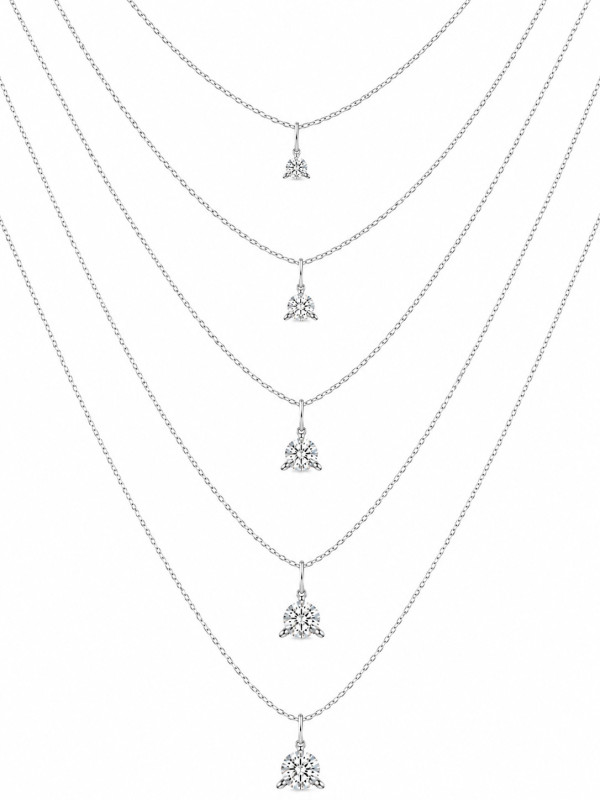 Or blanc 750/1000ème Pendentif diamant non dissociable de la chaîne  Plusieurs caratages possibles :  0.1 carat - 0.2 carat ...